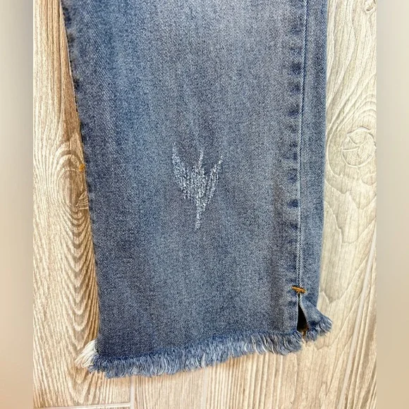 KanCan Muffy High Rise Side Slit Raw Edge Hem Straight Jeans Size 9/28 - Picture 4 of 11